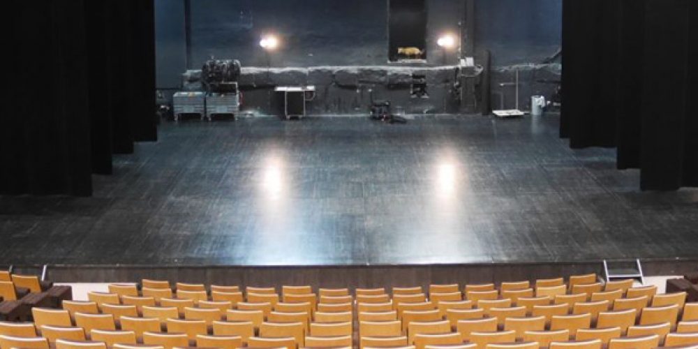Dénichez une excellente salle de spectacle à La Rochelle. Dénichez une excellente salle de spectacle à La Rochelle.