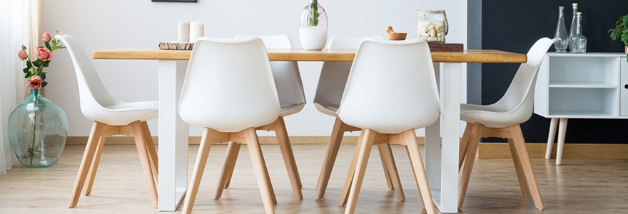 Tables et chaises salle à manger